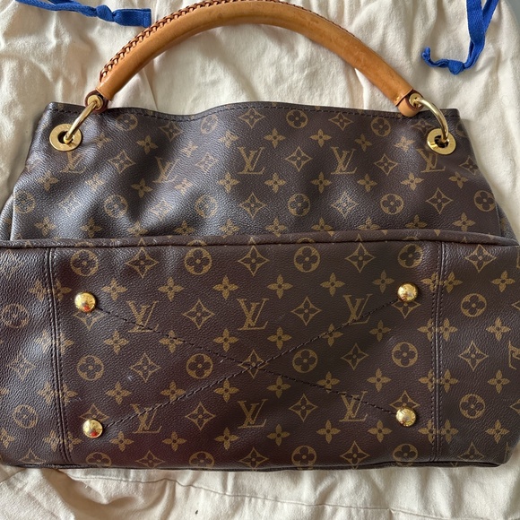 Authentic Louis vuttion monogram Artsy MM - Picture 2 of 7